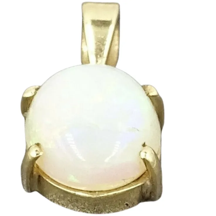 10ct Gold Opal Pendant