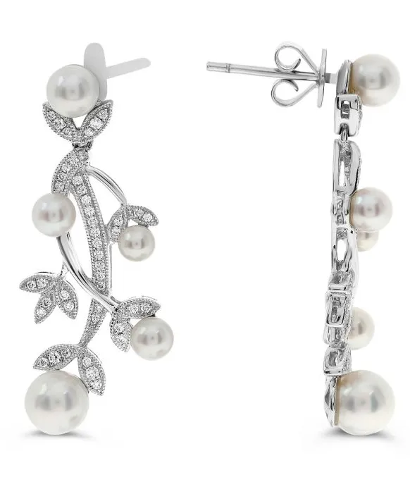 18 Karat White Dangle Diamonds Earrings
