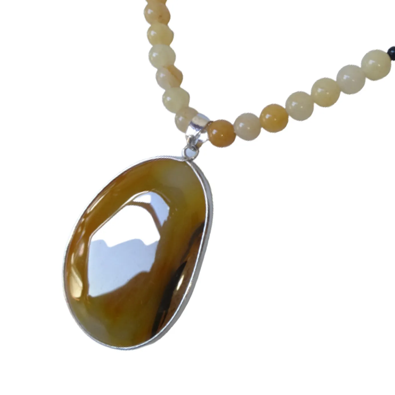 Amber Stone Pendant Choker