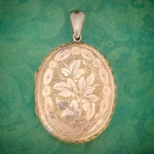 Antique Victorian Engraved Locket 18Ct Gold Back And Front Circa 1880