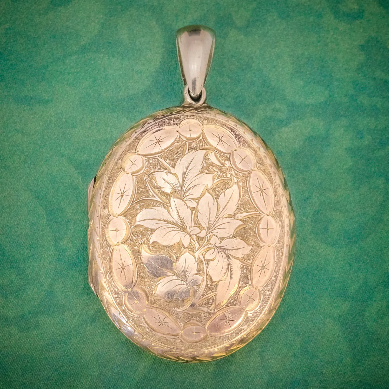 Antique Victorian Engraved Locket 18Ct Gold Back And Front Circa 1880