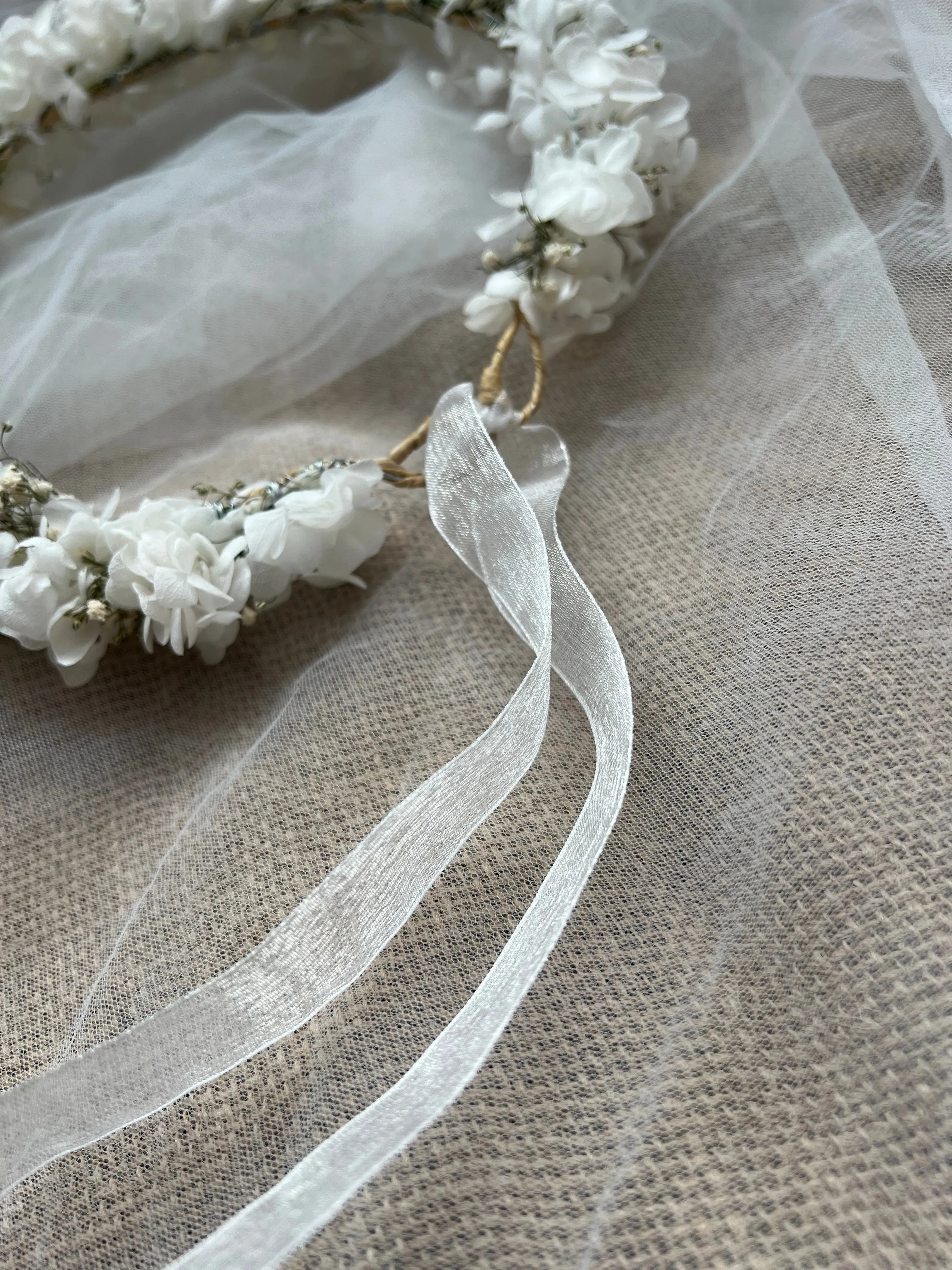 Babys Breath Hair Pins, White Hydrangea and Gypsophila Hair Accessories, Gypsophila Hair Crown, Dried Flower Hair Wreath for Brides