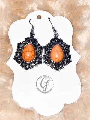 CORAL STONE EARRINGS WITH ANTIQUE DETAIL