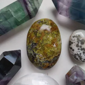 Matrix Green Opal Palm Stone (#3)
