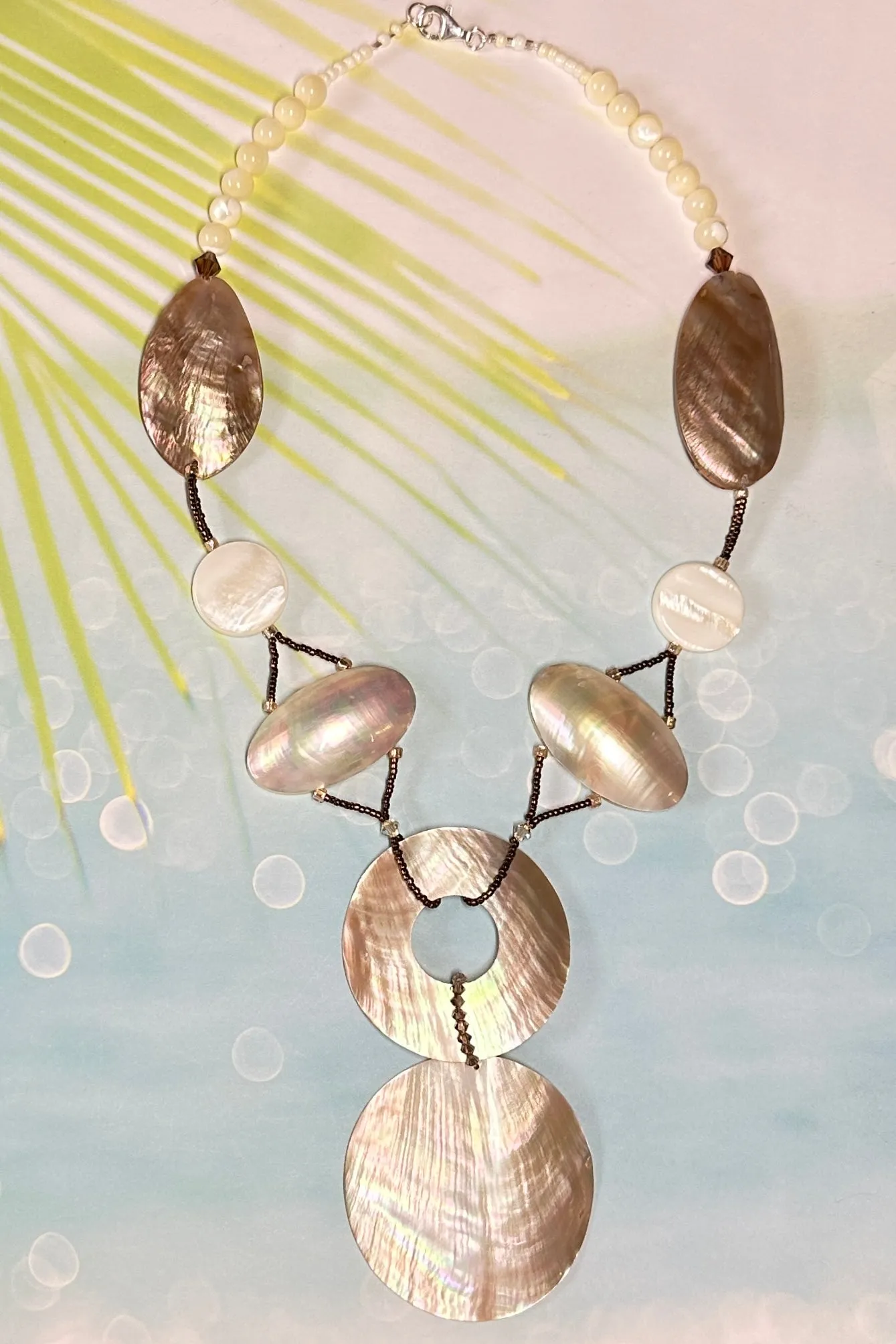 Necklace Pearly Seas Bronze Threads