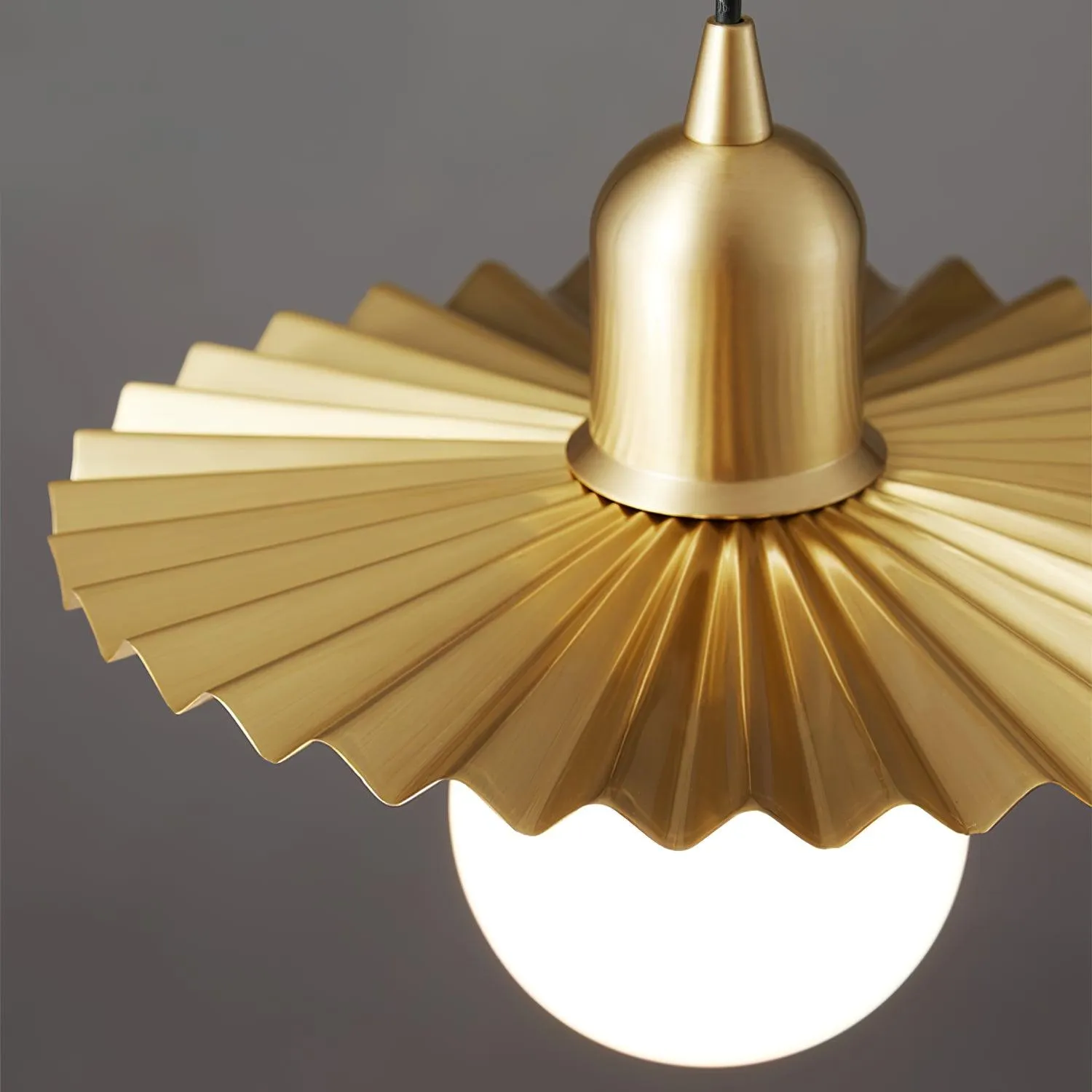 Rozeta Pendant Light
