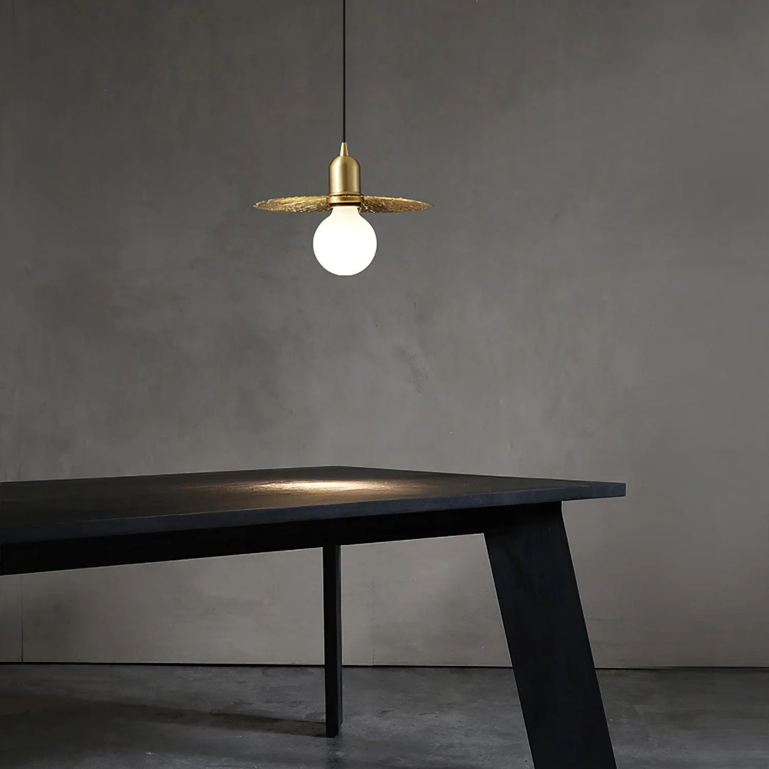 Rozeta Pendant Light