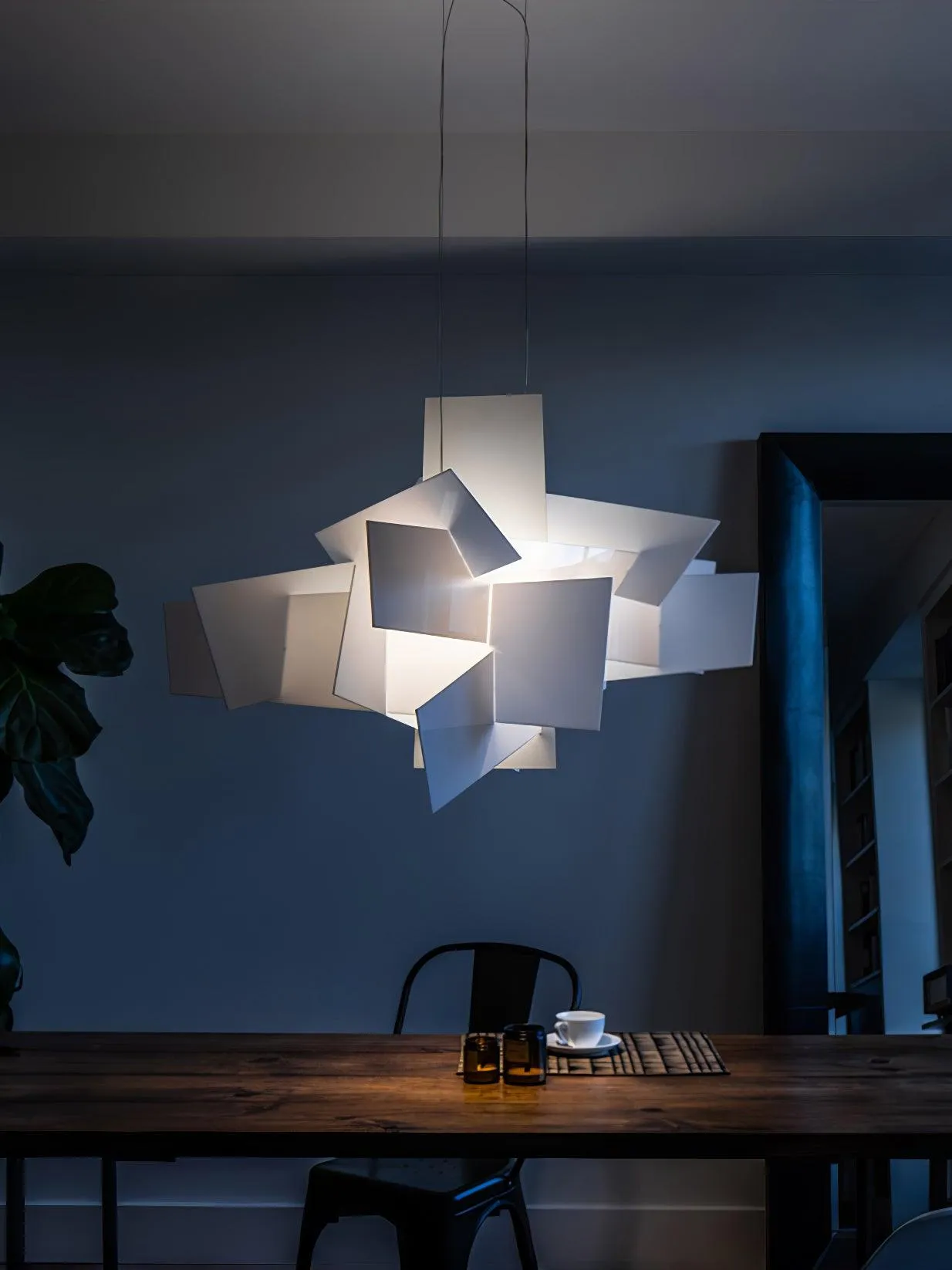 White Frato Pendant Lamp