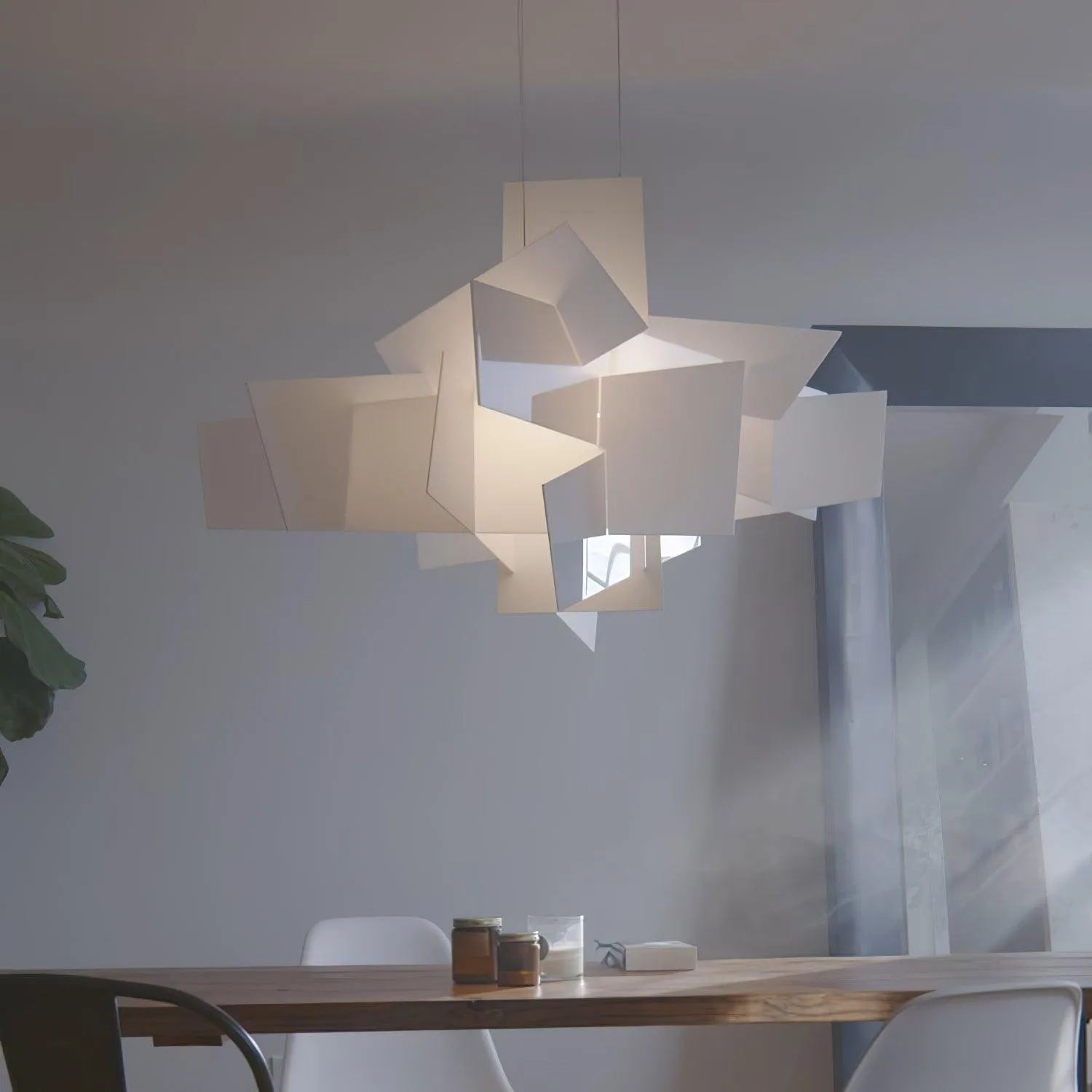 White Frato Pendant Lamp