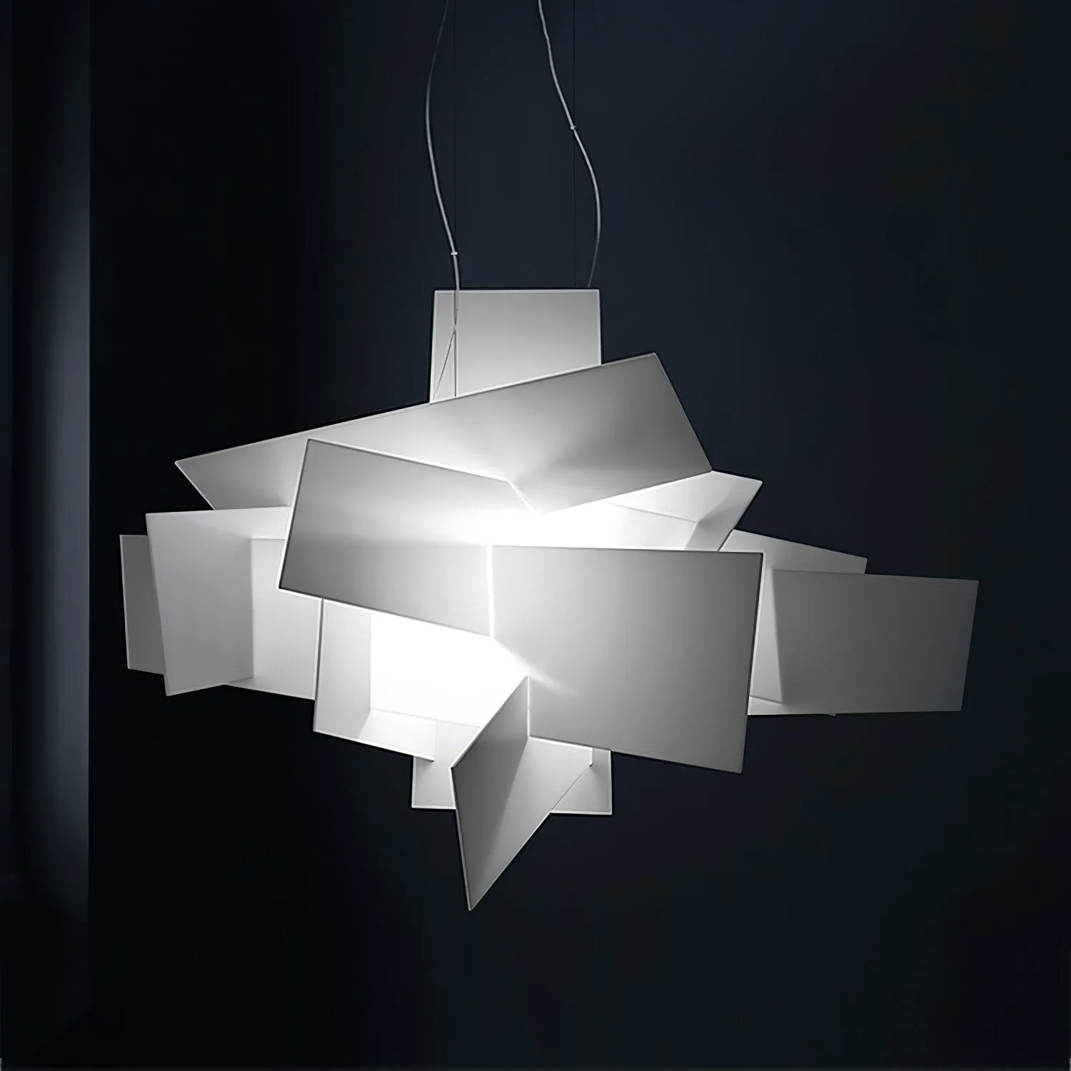 White Frato Pendant Lamp
