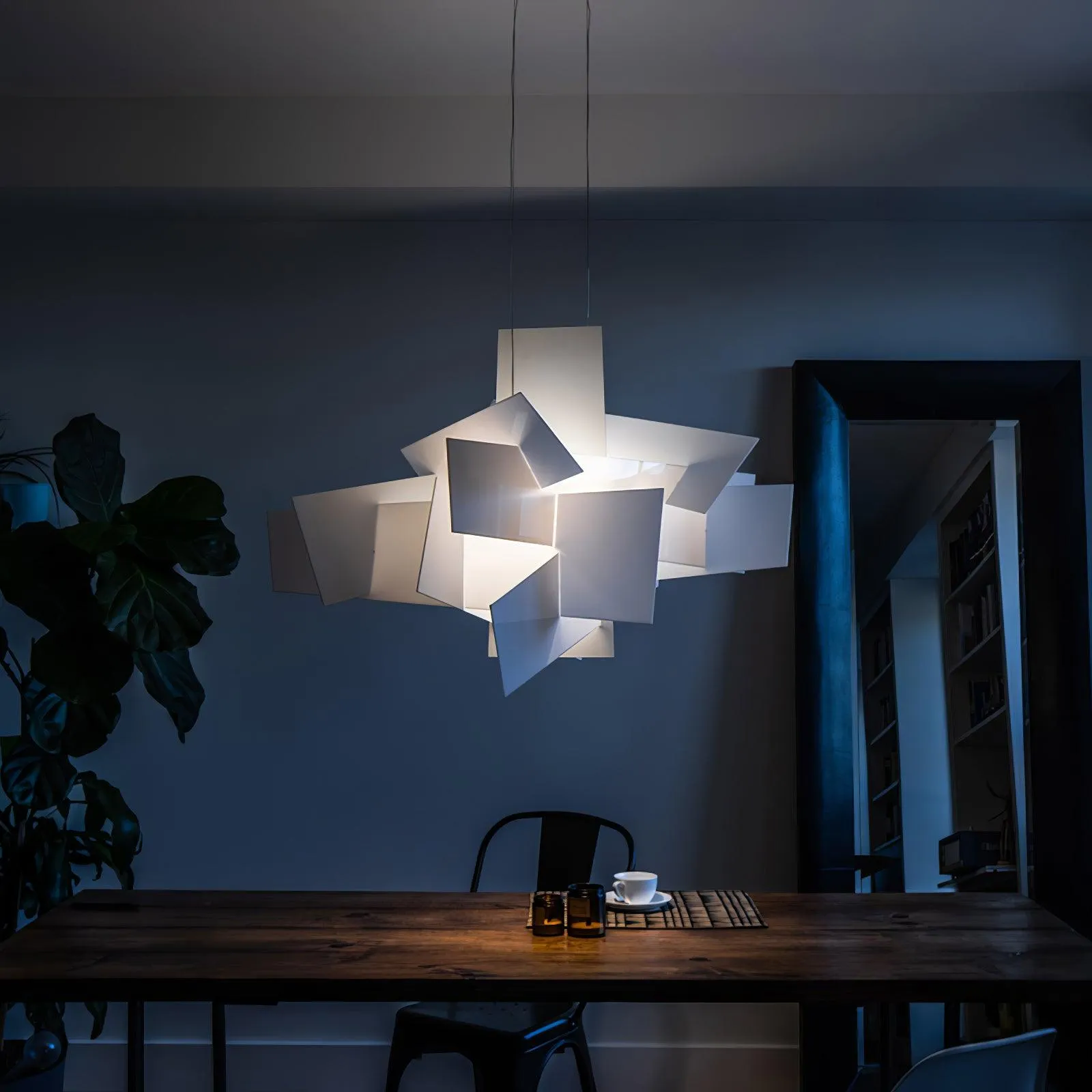 White Frato Pendant Lamp